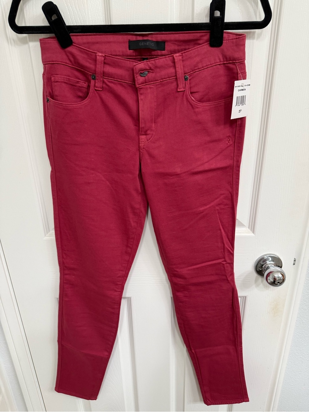 Genetic skinny jeans raspberry color Carmen style.